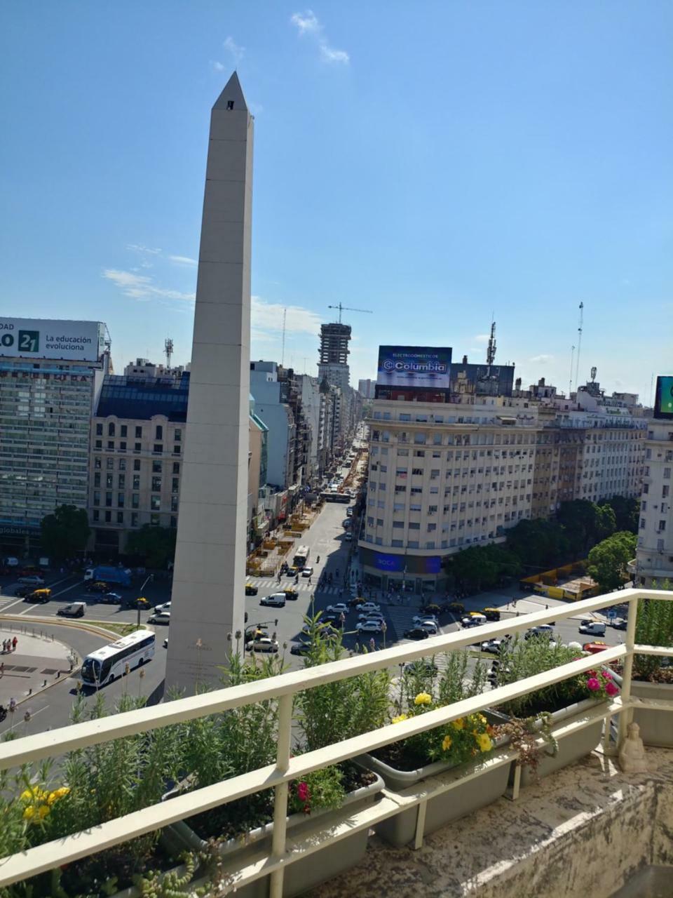 Penthouse Frente Al Obelisco Con Terraza Buenos Aires Exterior photo