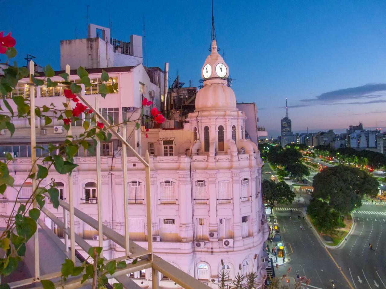 Penthouse Frente Al Obelisco Con Terraza Buenos Aires Exterior photo