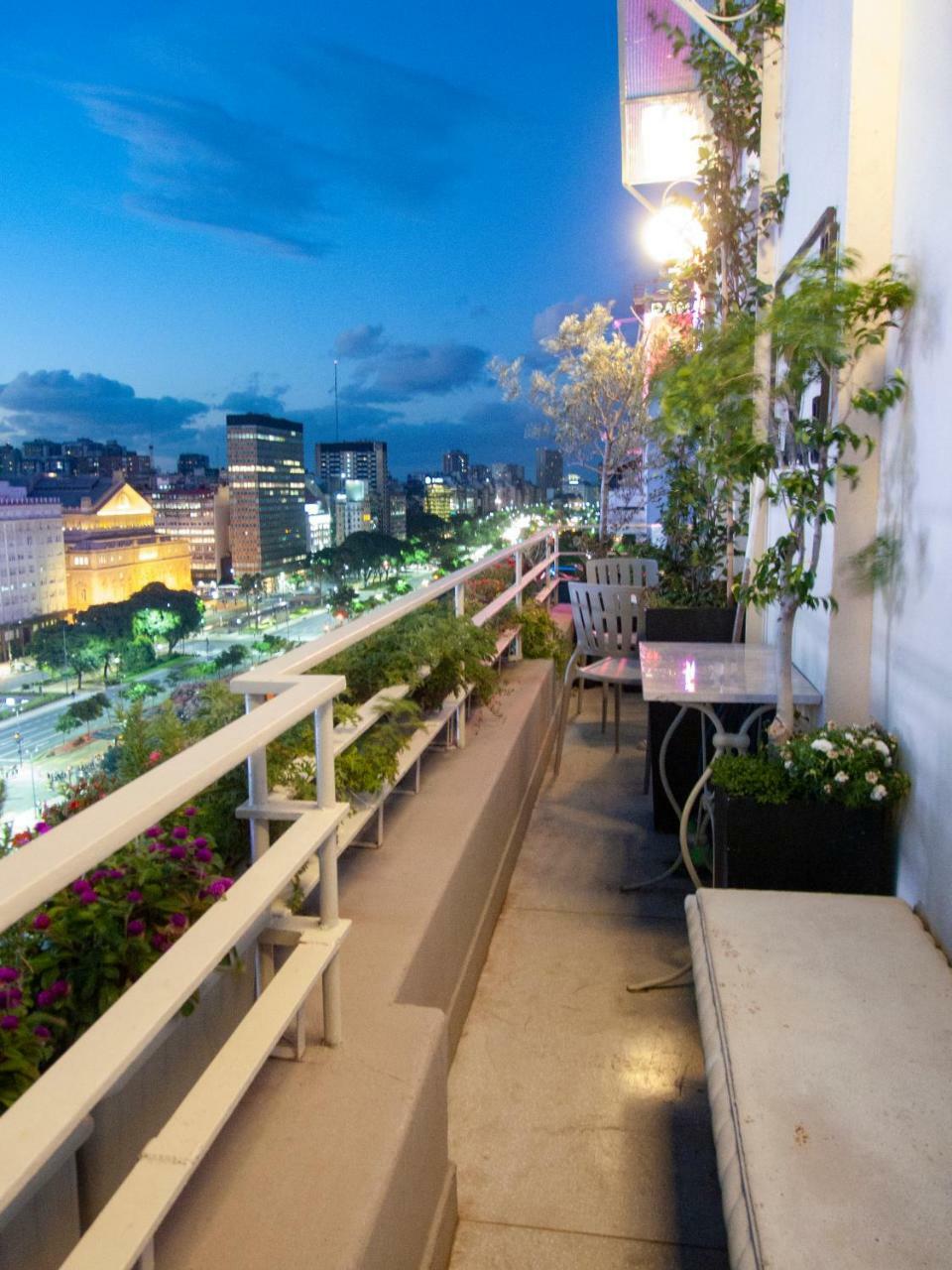 Penthouse Frente Al Obelisco Con Terraza Buenos Aires Exterior photo