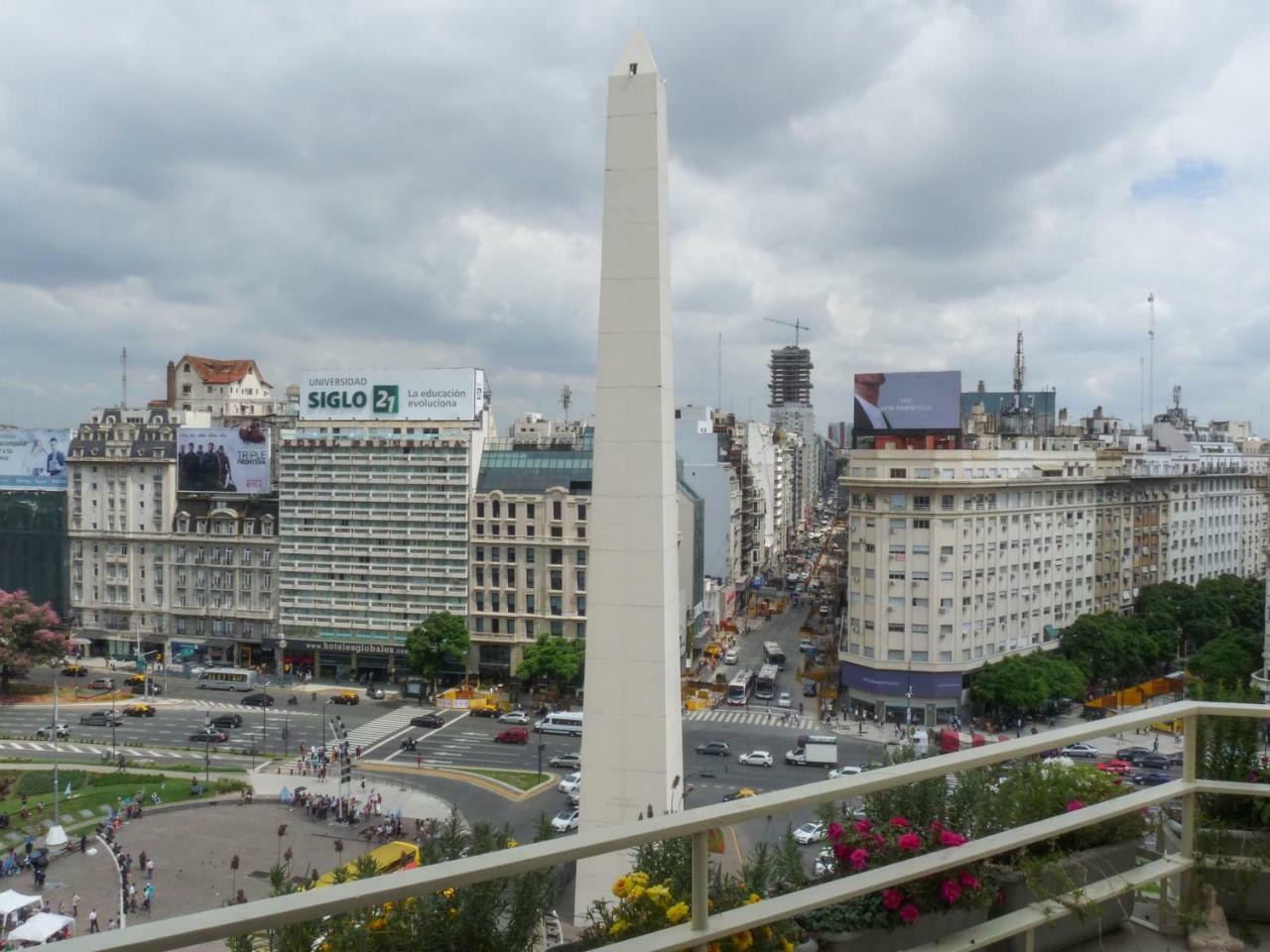 Penthouse Frente Al Obelisco Con Terraza Buenos Aires Exterior photo