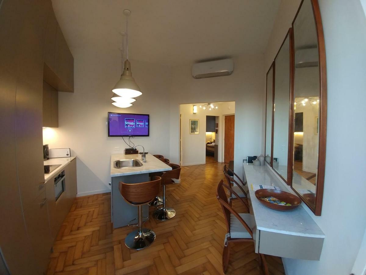 Penthouse Frente Al Obelisco Con Terraza Buenos Aires Exterior photo